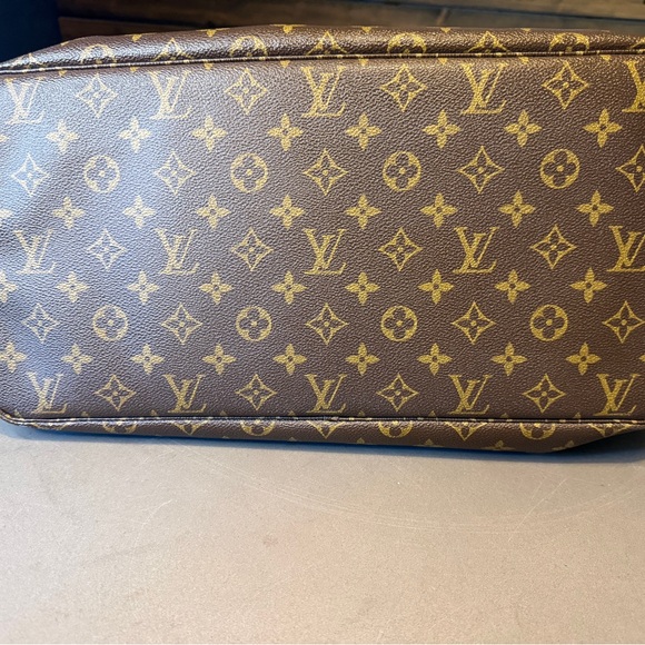 Louis Vuitton Monogram Tote in Brown and Tan - Picture 4 of 6
